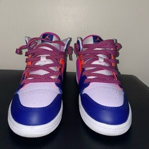 Air Jordan 1 mid GS “Fire pink” size 3